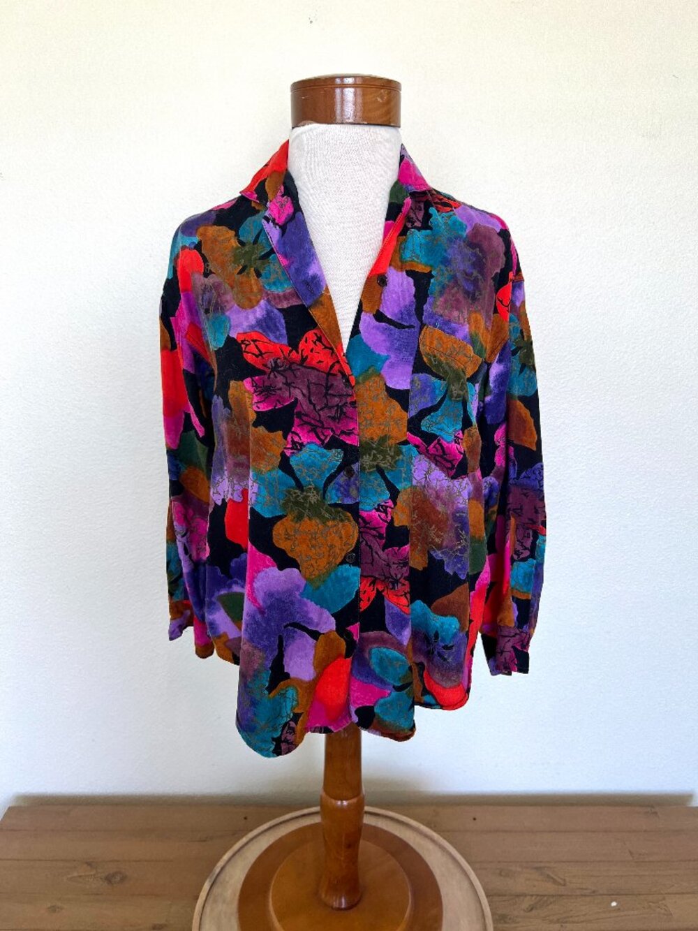 90's Funky Bright Floral Shirt - Size Small - Traditional Value